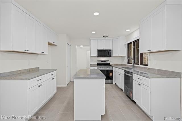 28977 Lake Park Dr - Photo 4 of 34