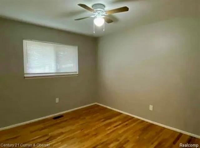 467 S Marie St - Photo 4 of 9