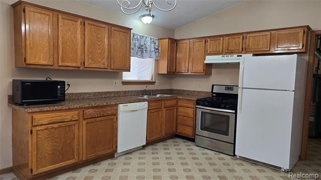 803 E Meyers Ave - Photo 7 of 24