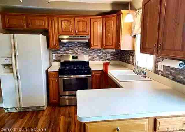 32200 Fairchild St - Photo 6 of 9