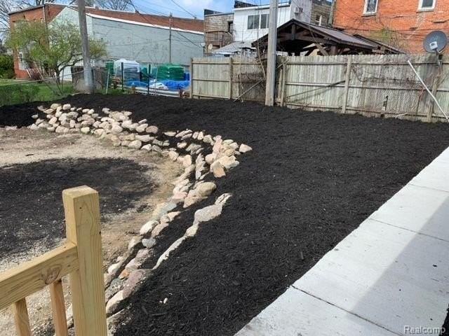 26 Wabash St #3 - Photo 3 of 12