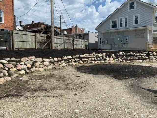 26 Wabash St #3 - Photo 5 of 12