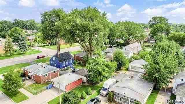 8676 Robindale Ave - Photo 3 of 22