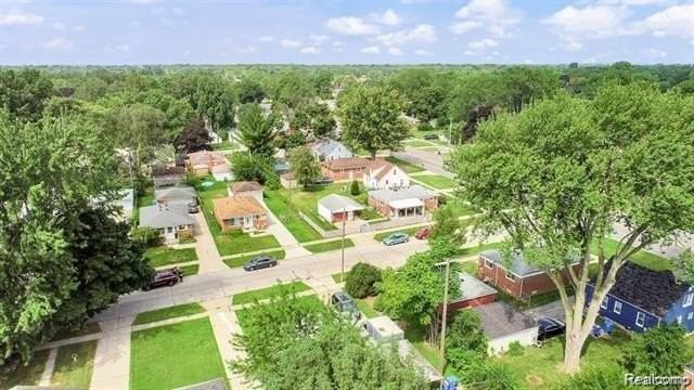 8676 Robindale Ave - Photo 5 of 22