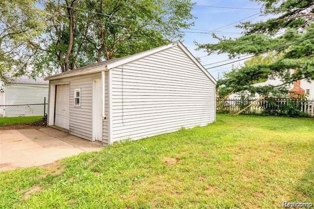 8676 Robindale Ave - Photo 7 of 22