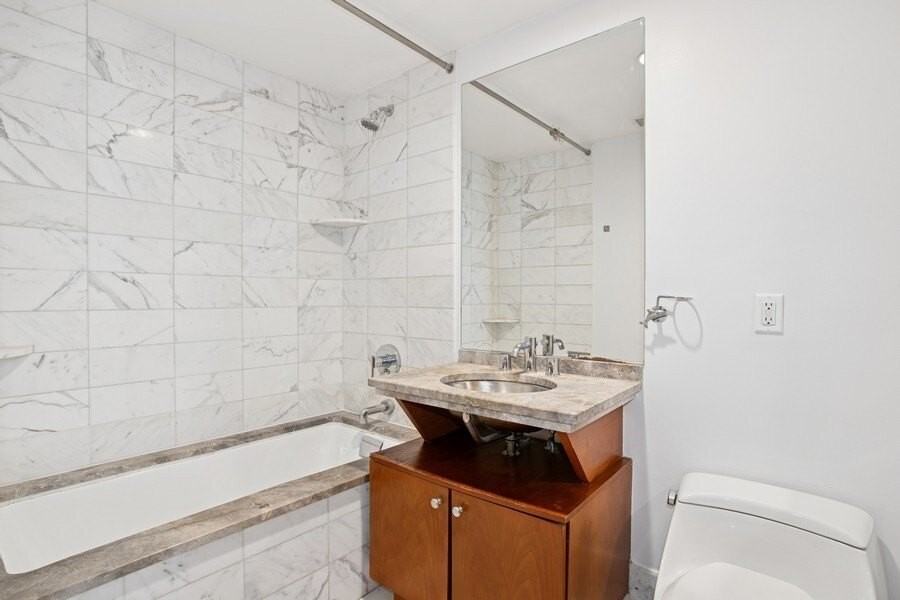 446 Kent Ave #2E - Photo 5 of 11