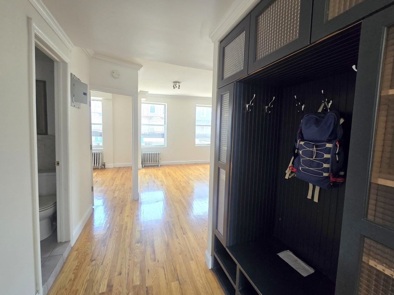 124 Smith St - Photo 3 of 8