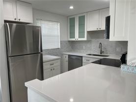 321 Newport V Unit 321 - Photo 1 of 1