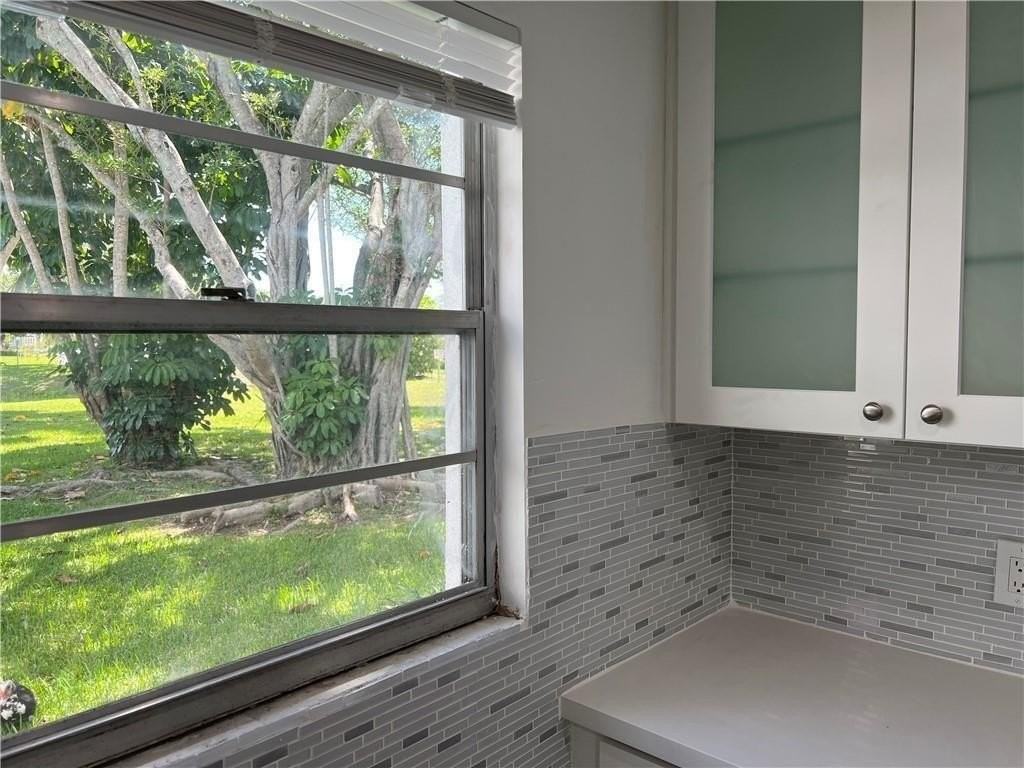 321 Newport V Unit 321 - Photo 5 of 20