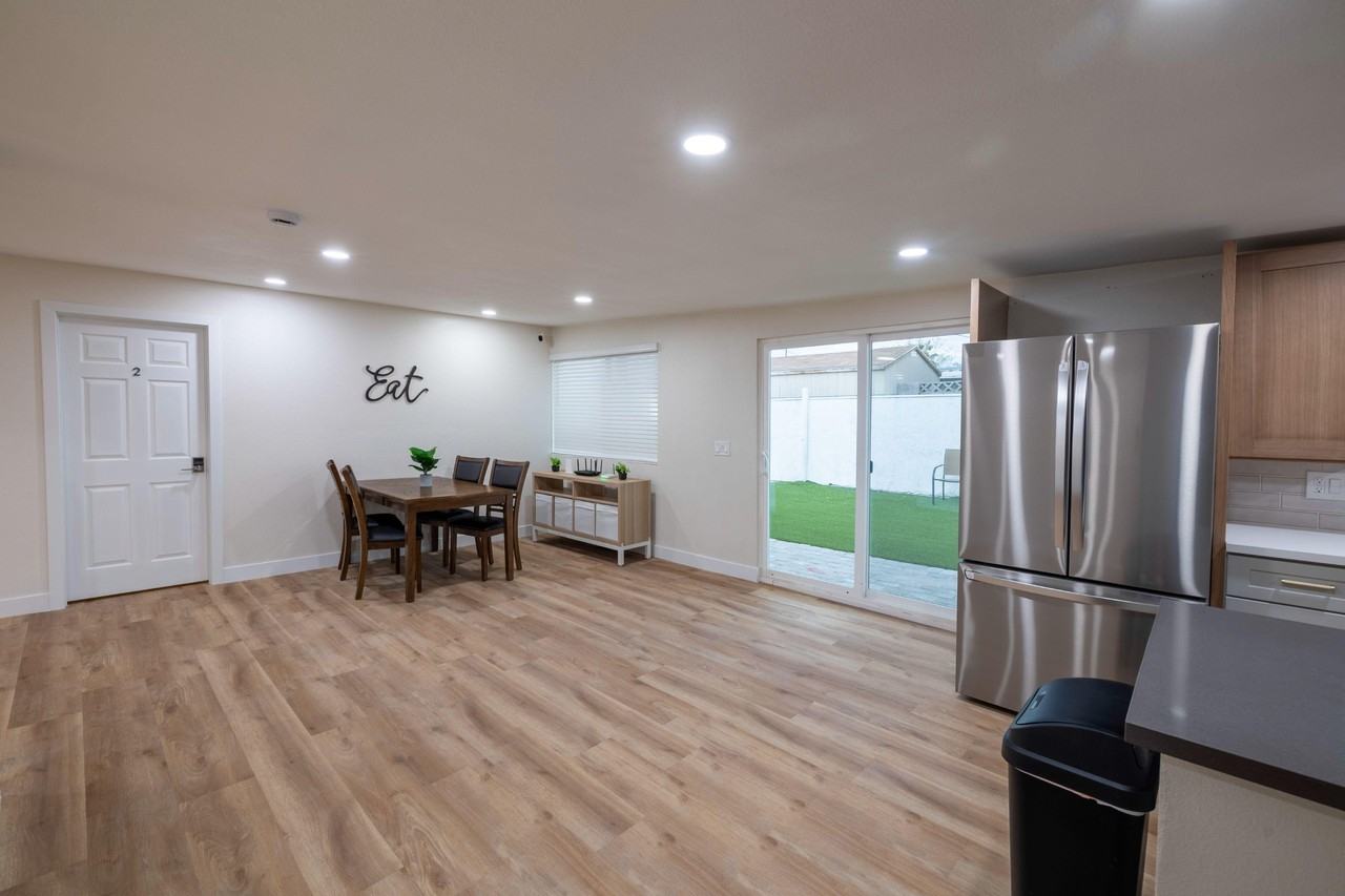 E Harmon Ave - Photo 5 of 24