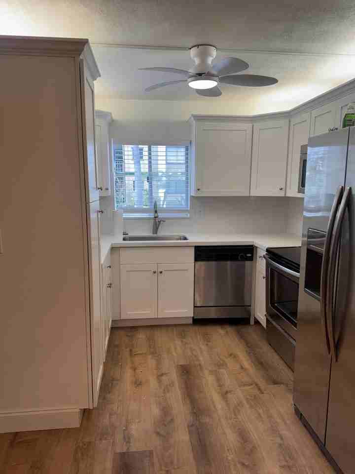 1444 Se Riverside Dr Unit B-7 - Photo 6 of 46