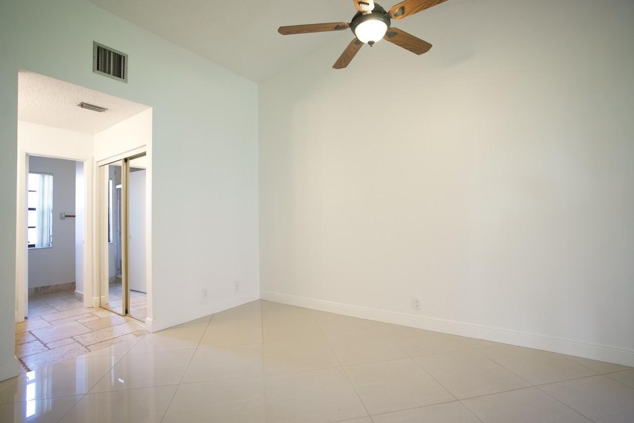 8989 W Sunrise Blvd - Photo 6 of 15