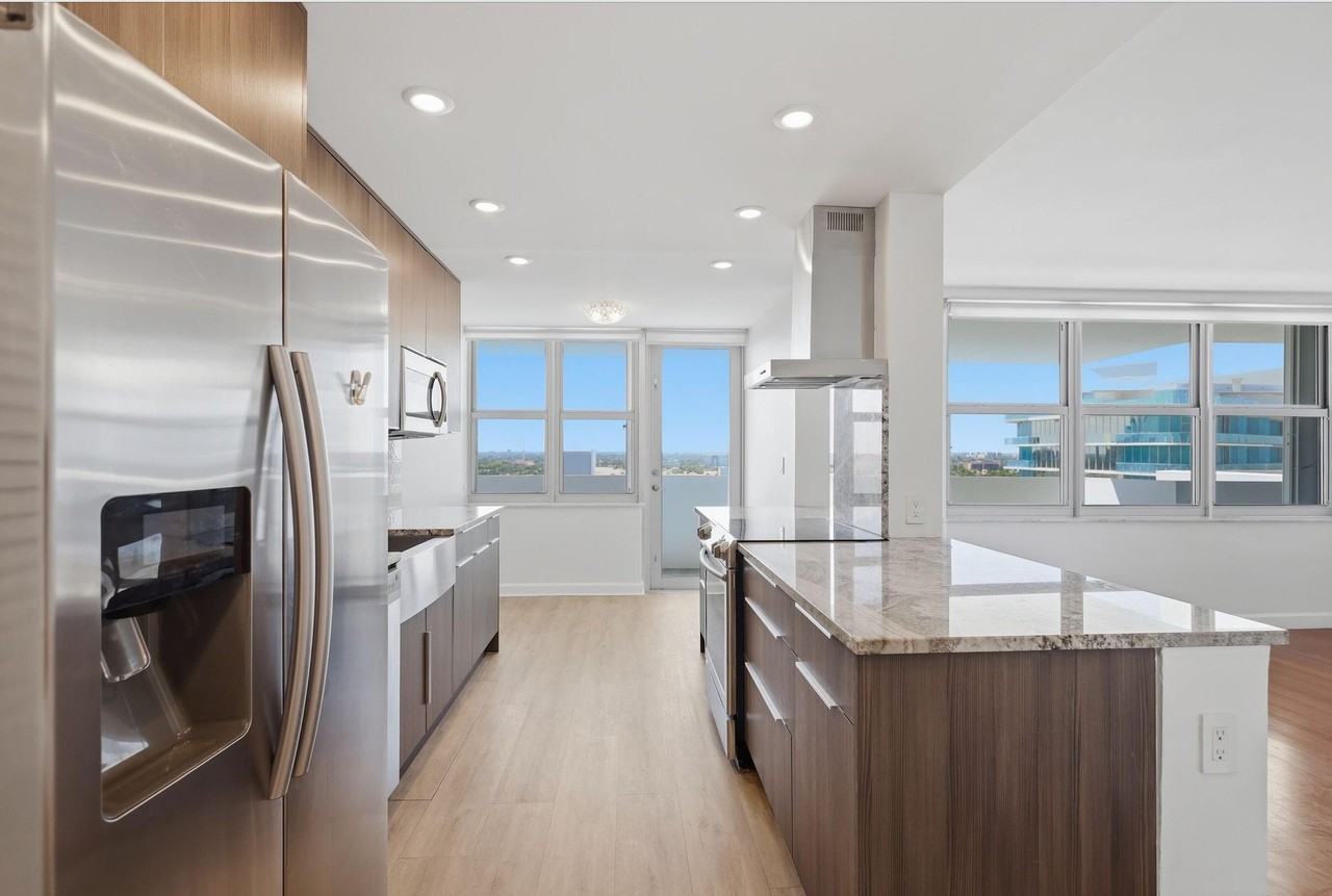 1390 S Ocean Blvd Apt 14c - Photo 5 of 28