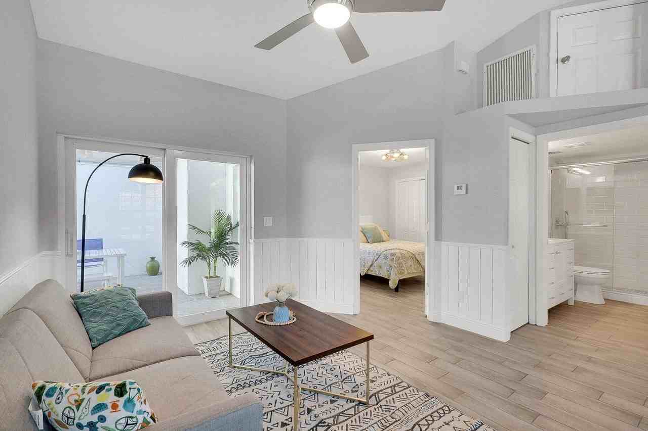 1176 Staghorn St - Photo 4 of 27