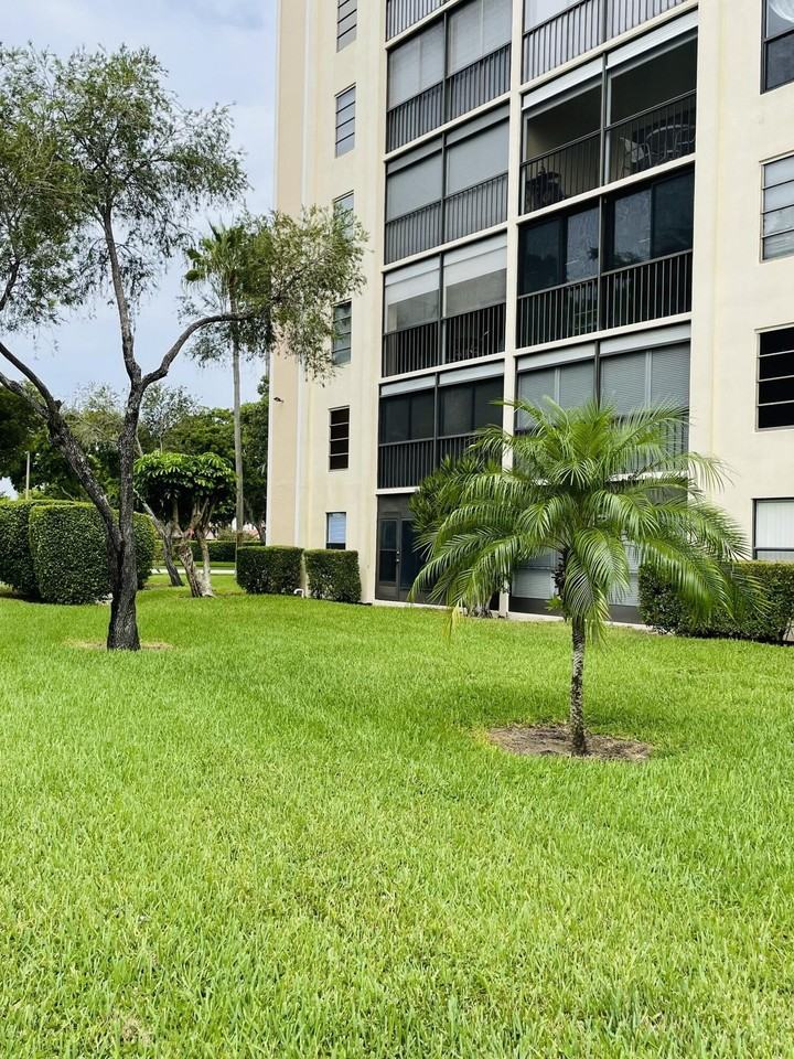 14476 Amberly Ln Apt 208 - Photo 4 of 45