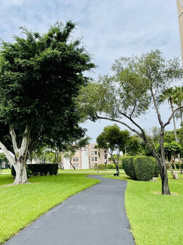 14476 Amberly Ln Apt 208 - Photo 5 of 45