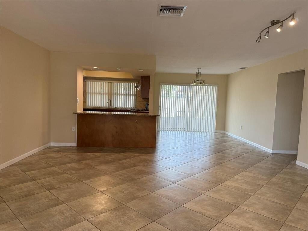 11741 Nw 30th Pl - Photo 6 of 21