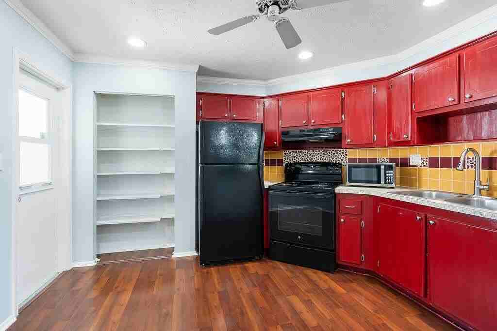 2 Greenway Vlg N Unit 210 - Photo 6 of 24