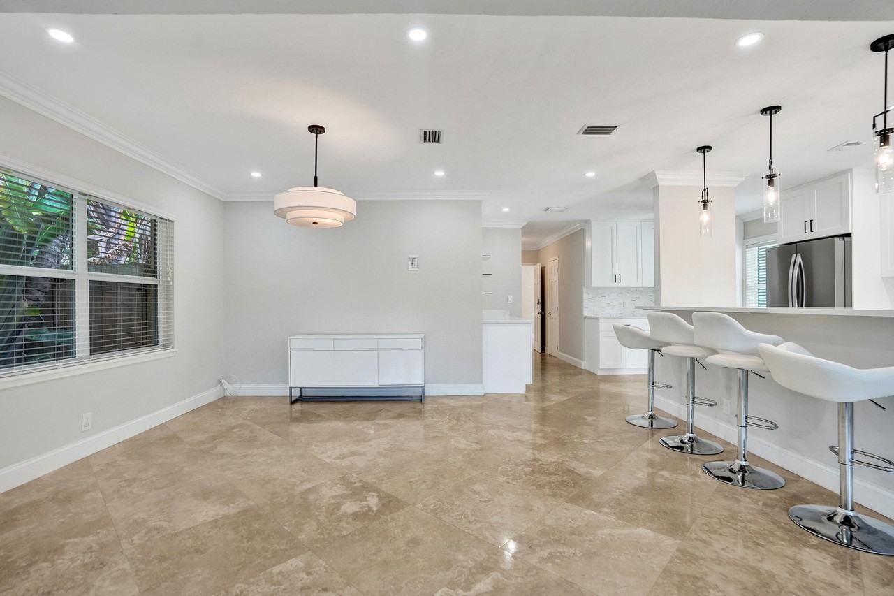 1145 Ne 12th Ave - Photo 7 of 50