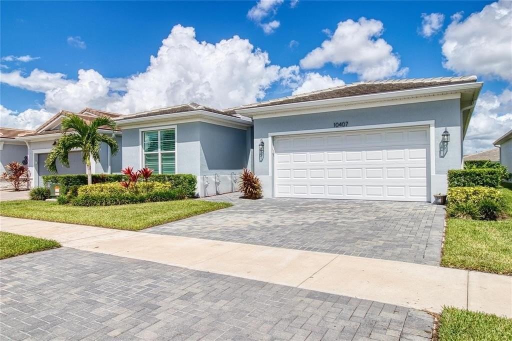 10407 Sw Aquila Way - Photo 2 of 50