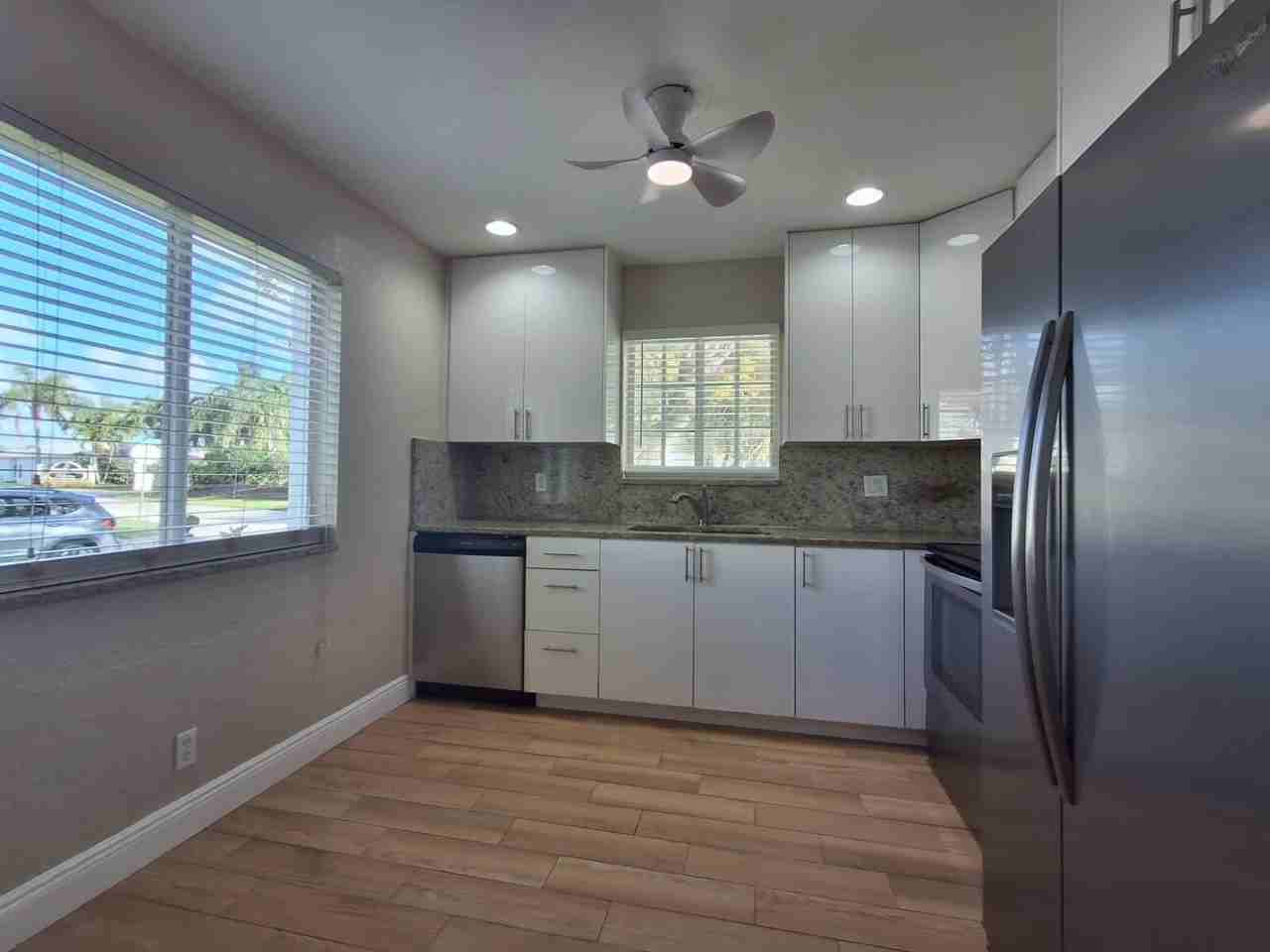 4723 Sw 14th St - Photo 5 of 28