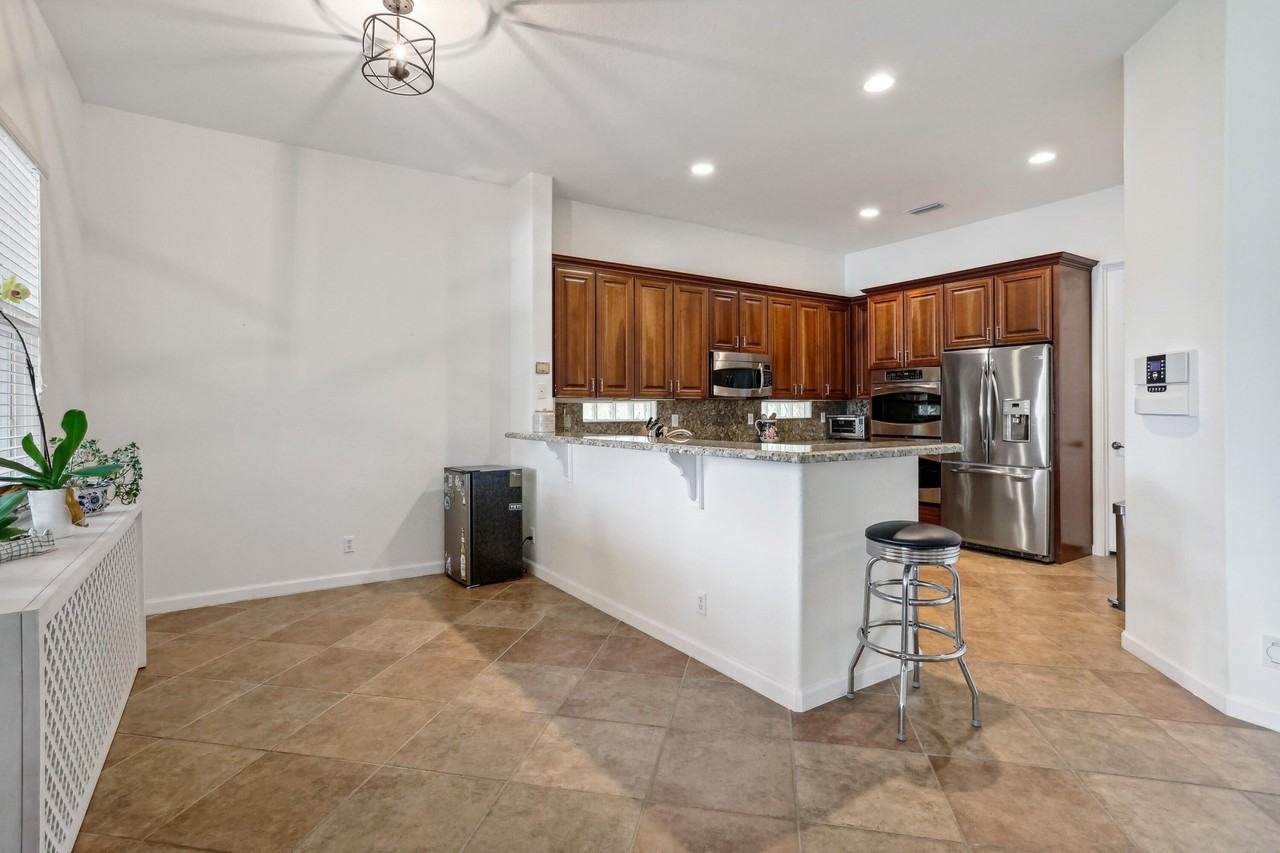 7965 Shaddock Dr - Photo 7 of 37