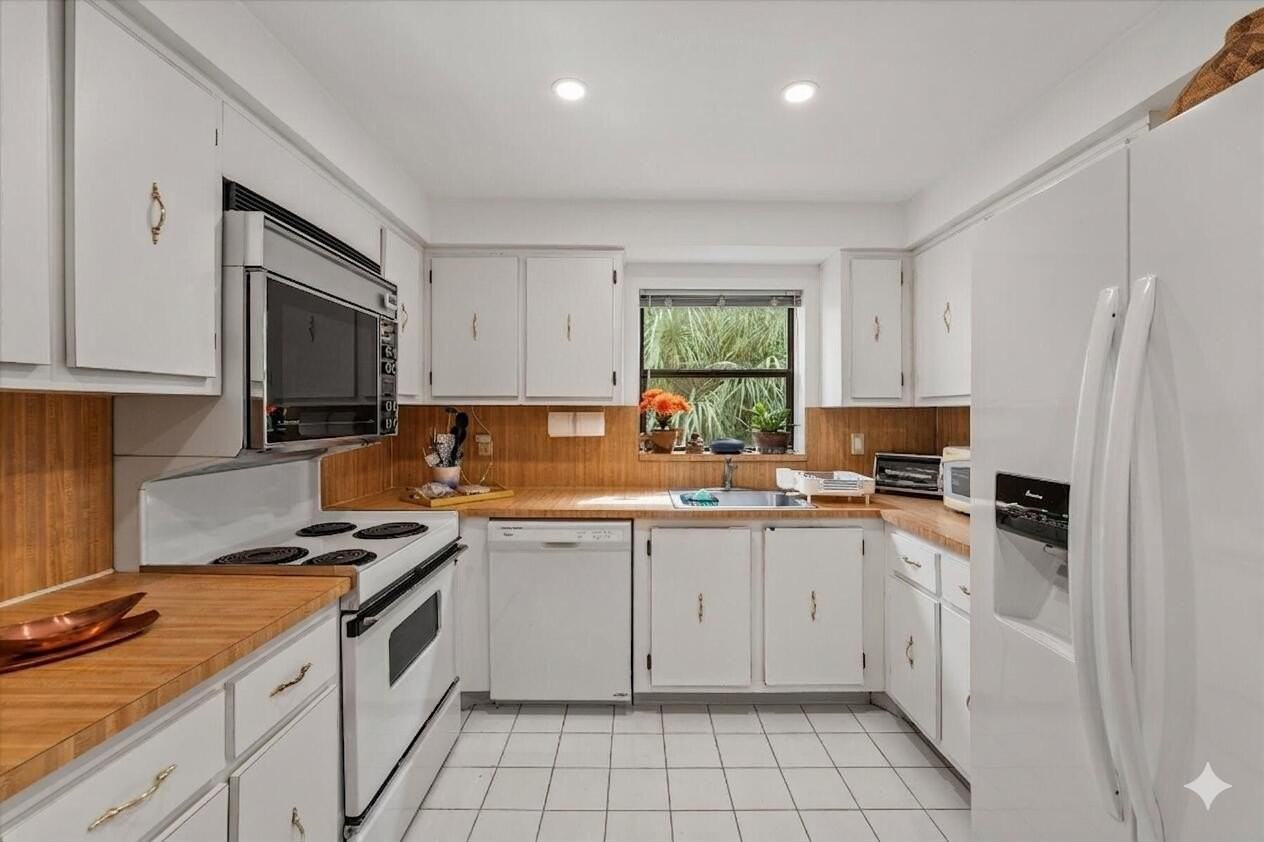 16251 Golf Club Rd #312 - Photo 7 of 26