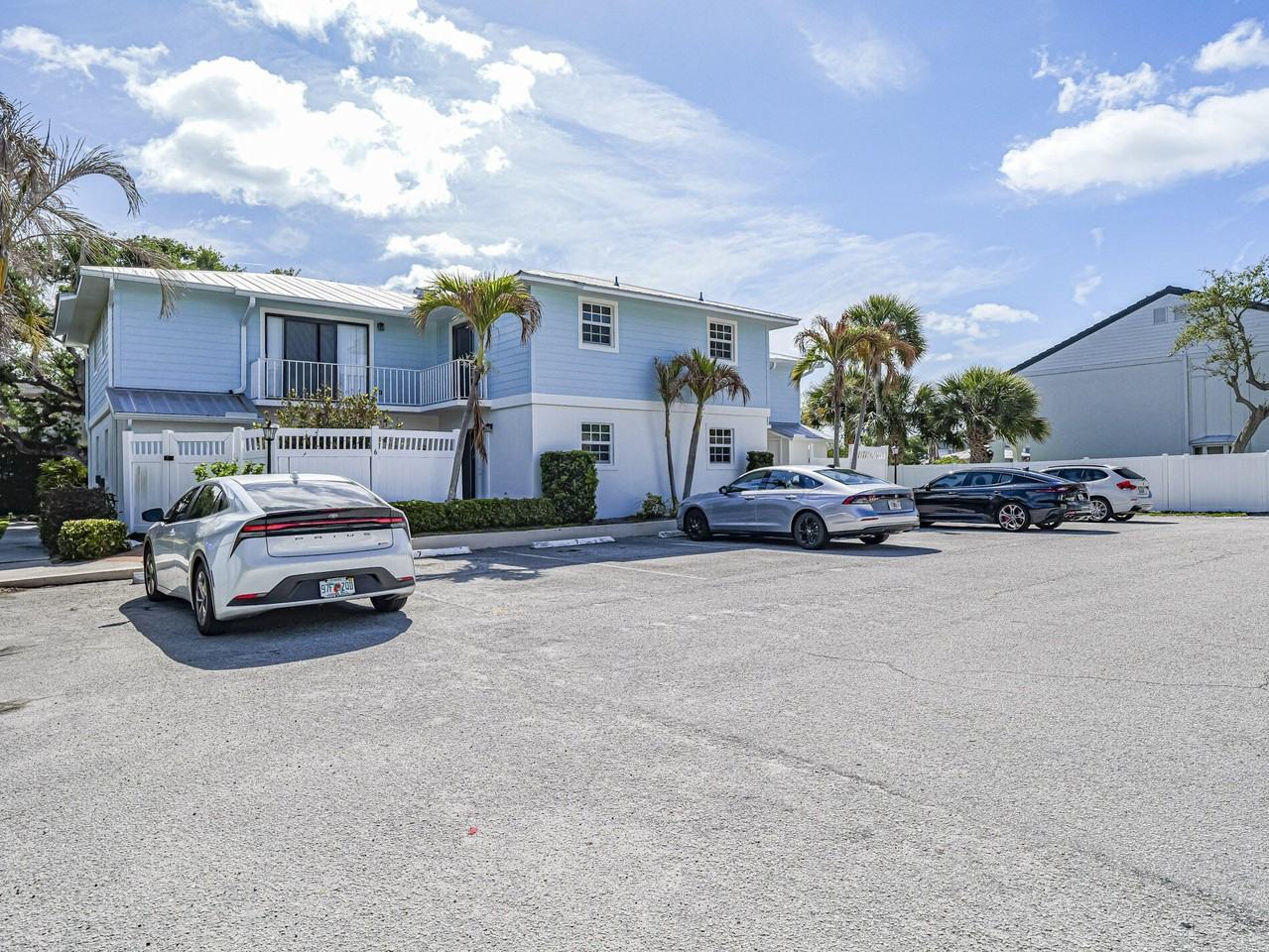 4890 Bethel Creek Dr Apt 5 - Photo 3 of 32