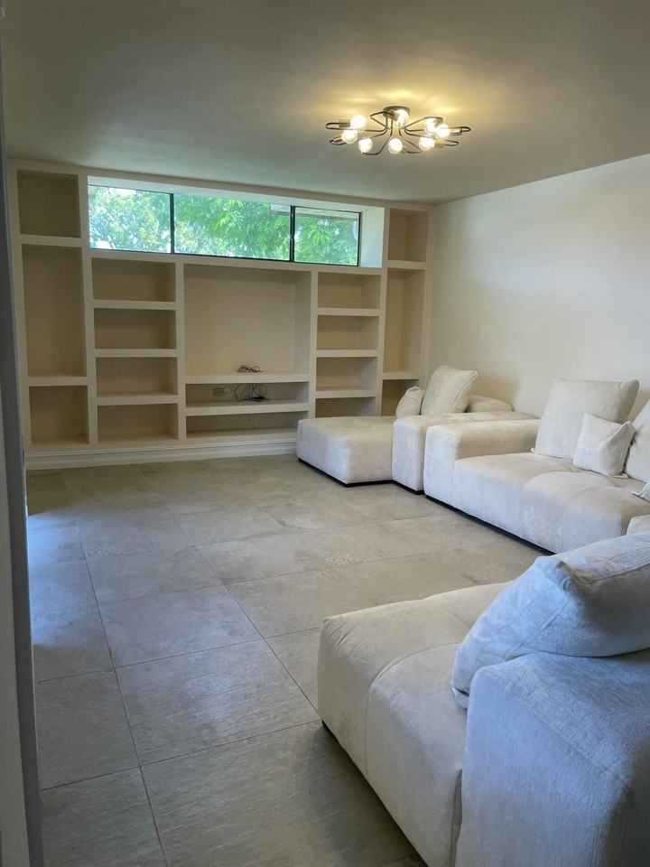 22976 Oxford Pl - Photo 4 of 50