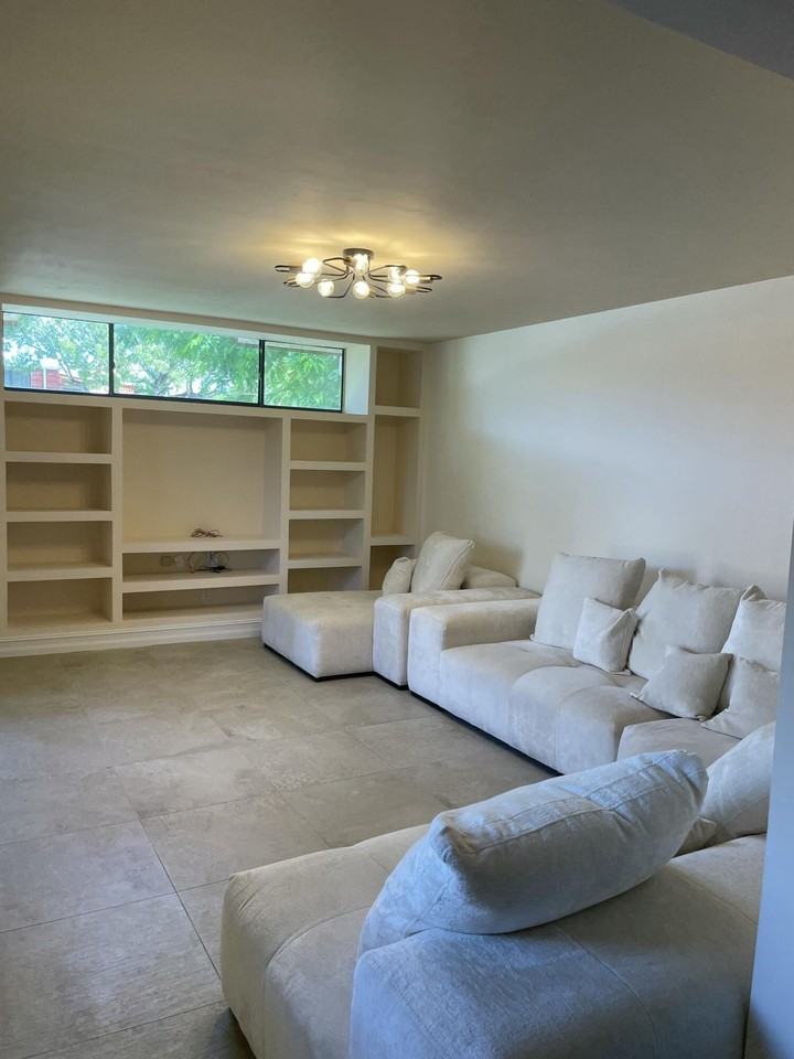 22976 Oxford Pl - Photo 6 of 50