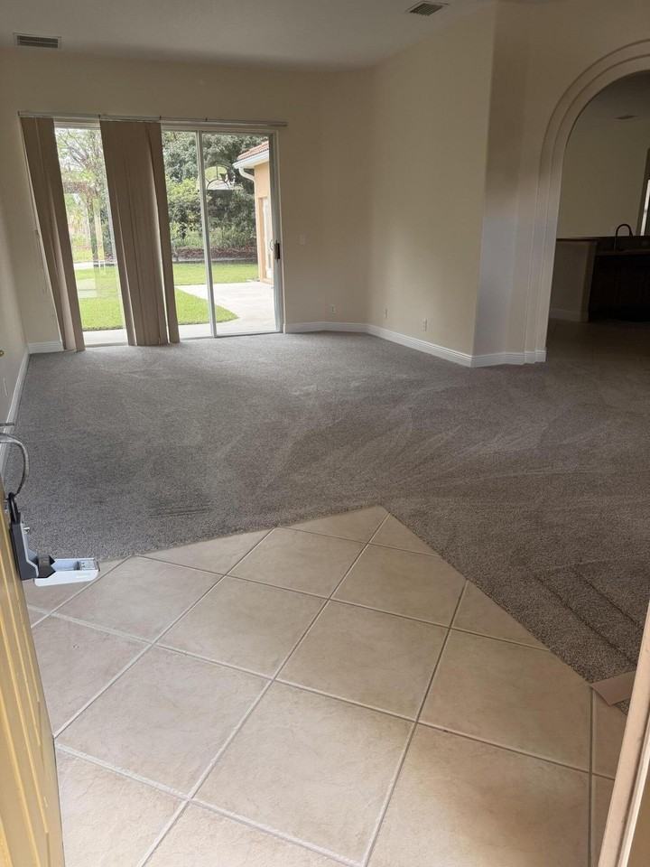 2218 Sw Panther Trce - Photo 2 of 17