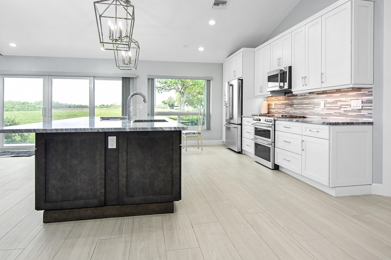 801 Sabal Palm Ln - Photo 7 of 25