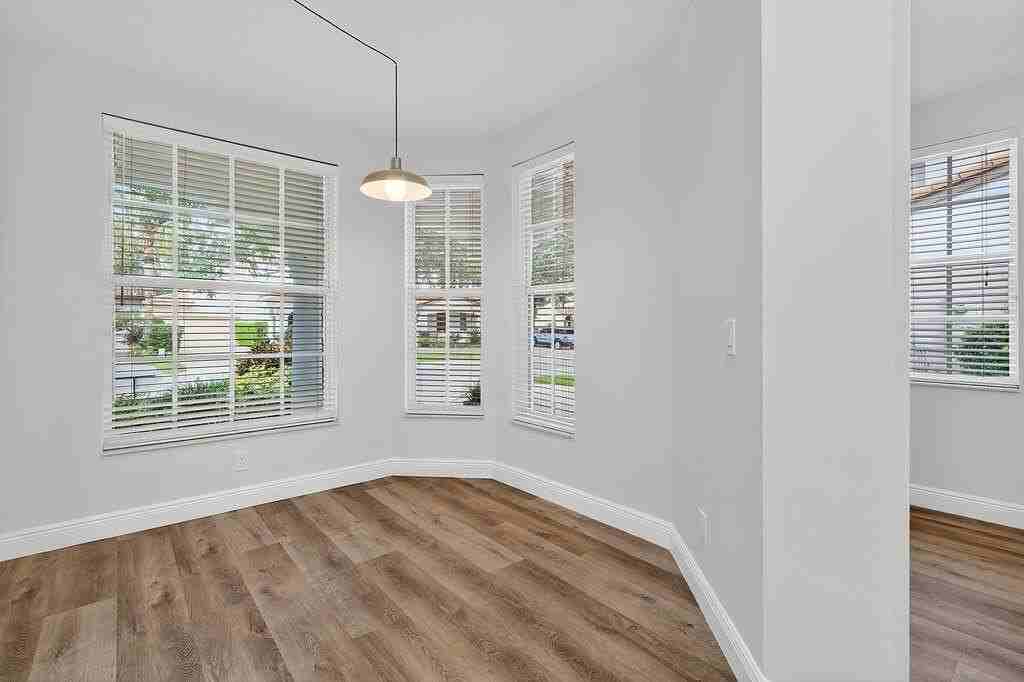 318 September St - Photo 5 of 29