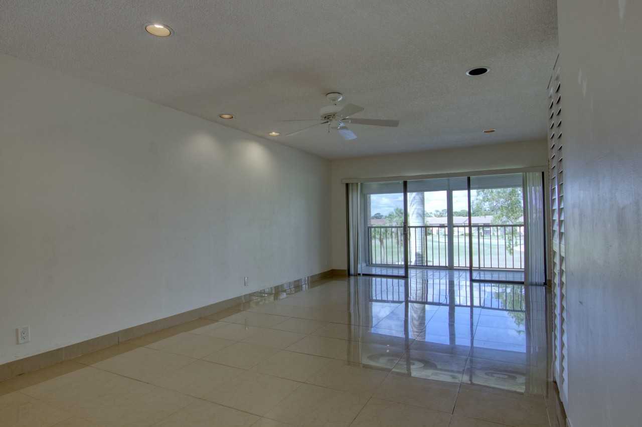 4471 Luxemburg Ct Apt 301 - Photo 5 of 16