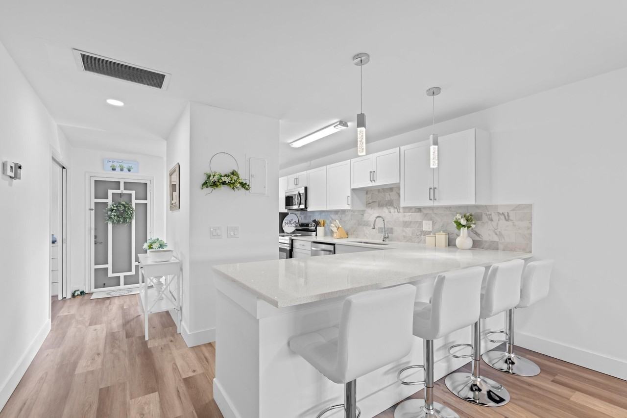 2915 Sw 15th St Apt 204 - Photo 4 of 20