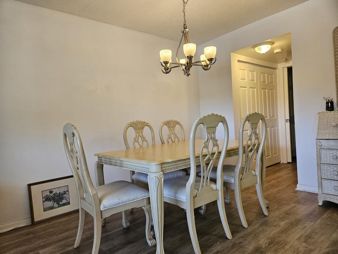 118 Tilford F - Photo 2 of 7