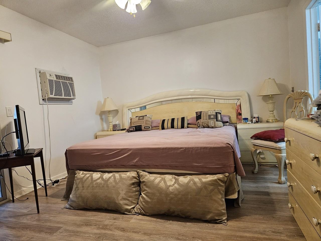 118 Tilford F - Photo 5 of 7