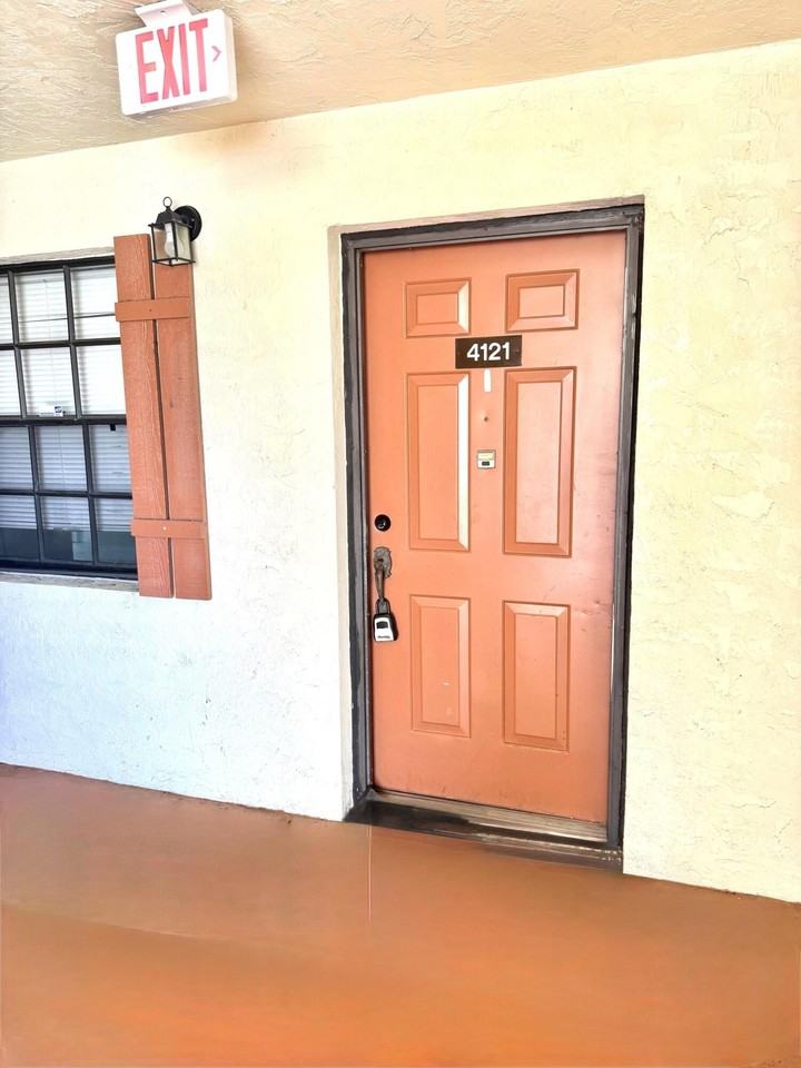 4121 Oak Terrace Dr - Photo 2 of 5