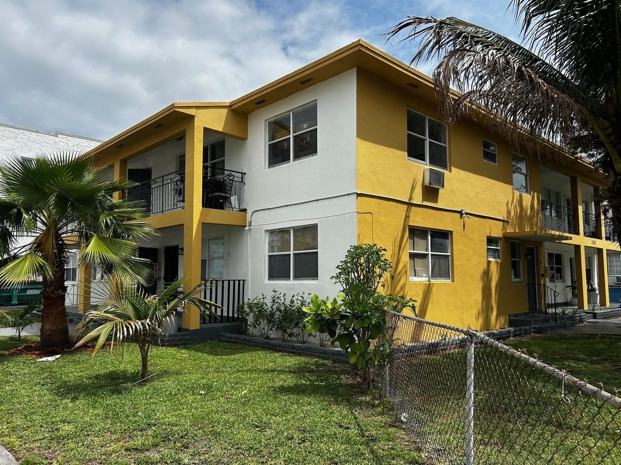 1575 Sw 2nd St Unit 1 - Photo 2 of 10