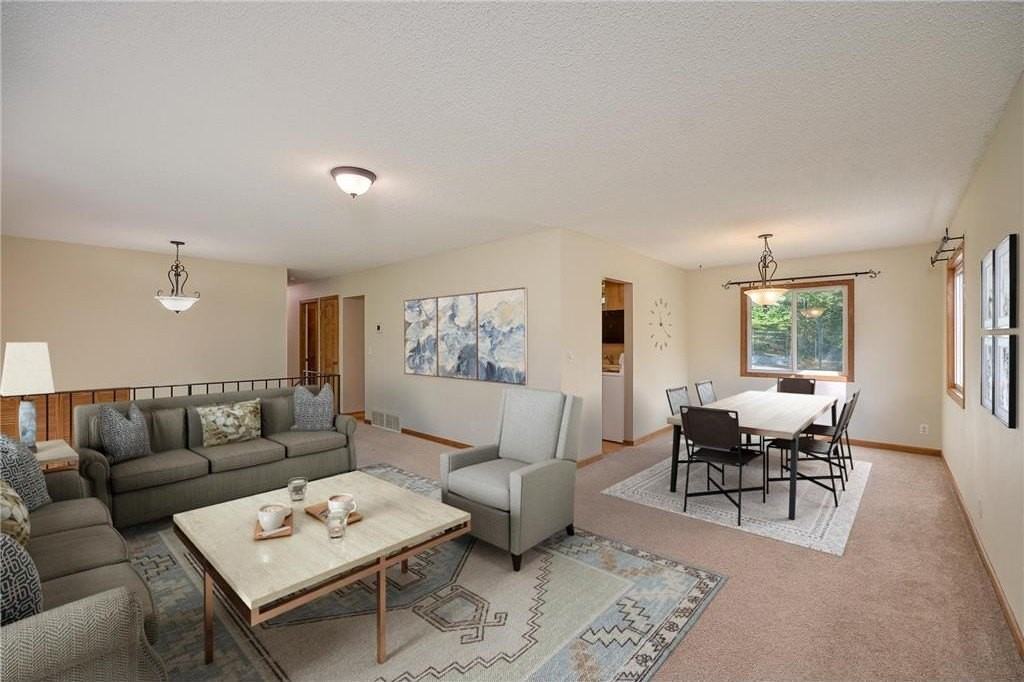 8106 Dakota Ln - Photo 4 of 24