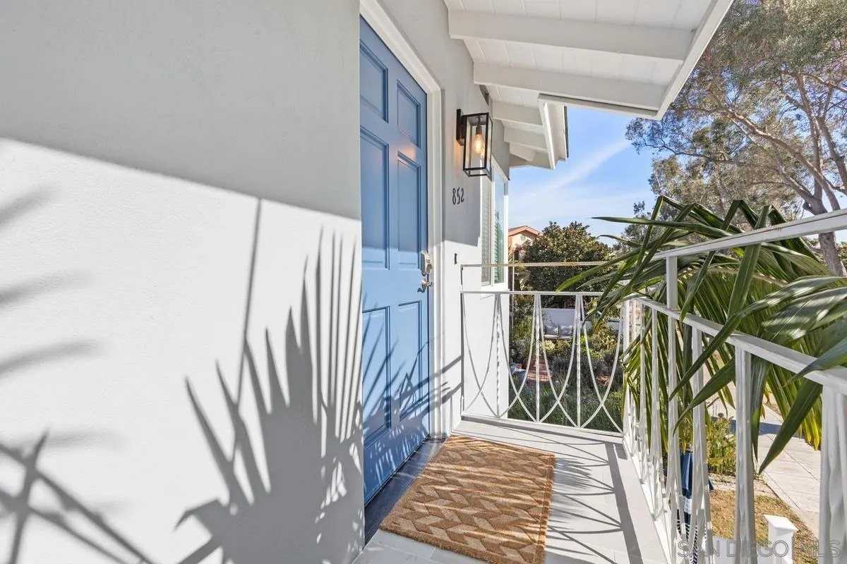 852 Olive Ave - Photo 2 of 12