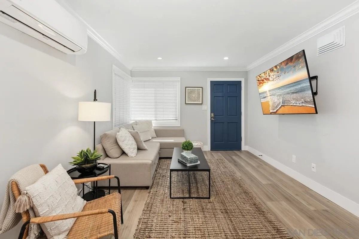 852 Olive Ave - Photo 4 of 12