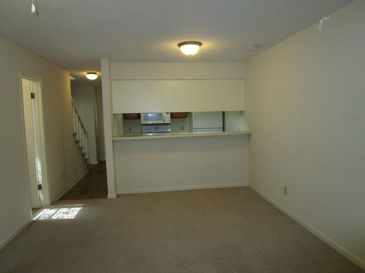 690 Archdale Dr Unit A - Photo 5 of 17