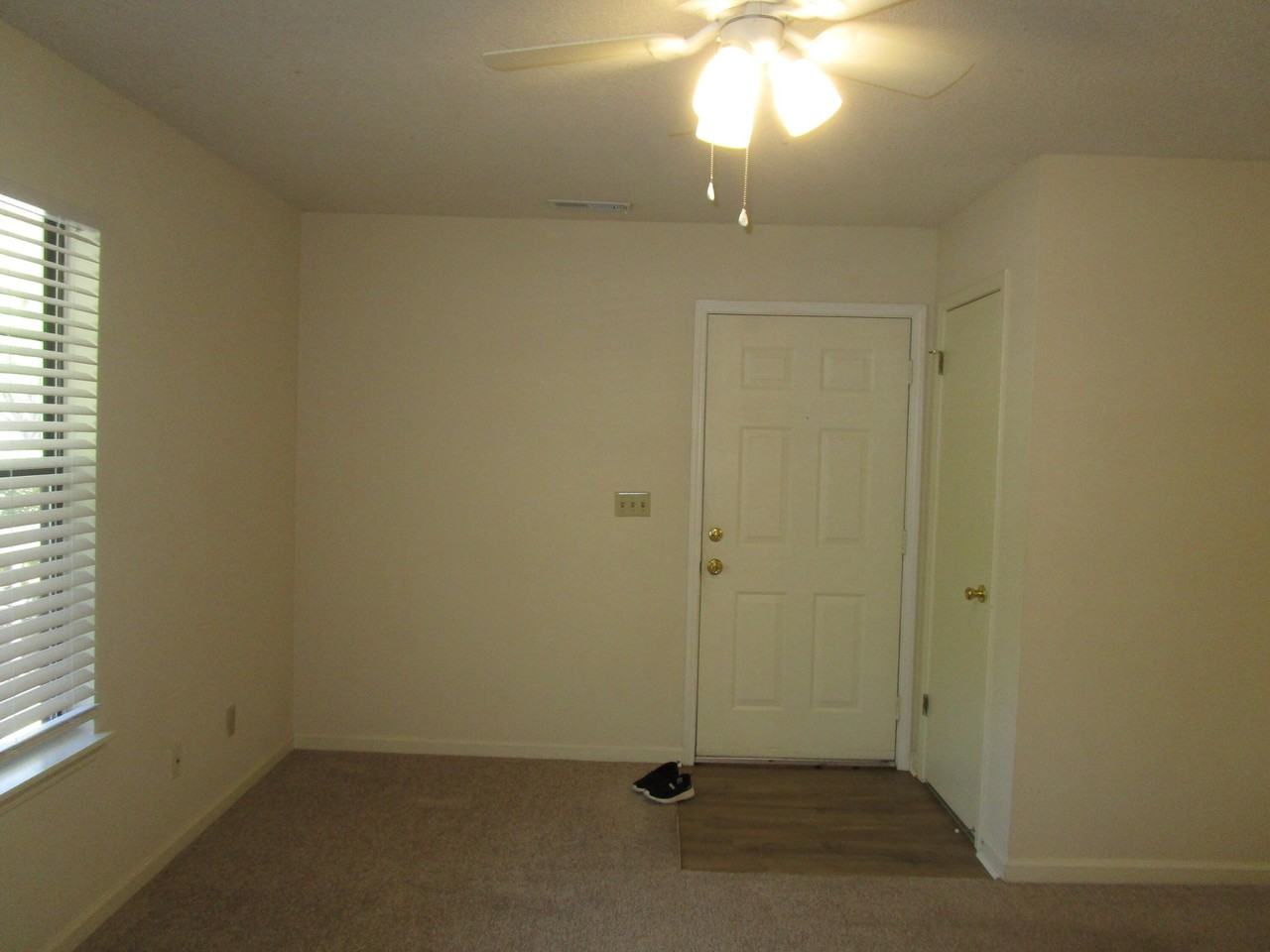 690 Archdale Dr Unit A - Photo 6 of 17