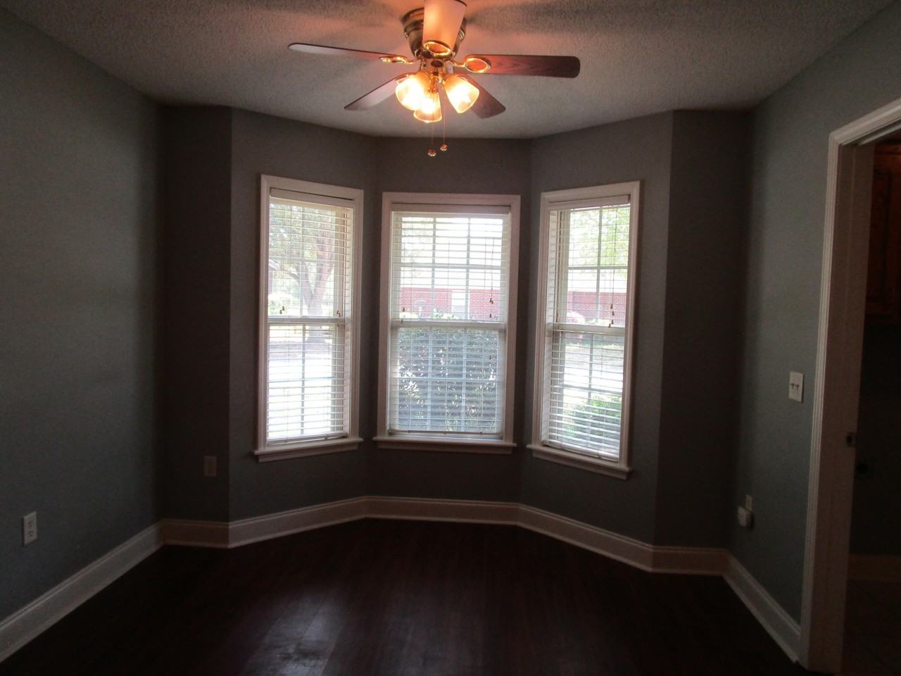 601 Brushwood Dr - Photo 7 of 18