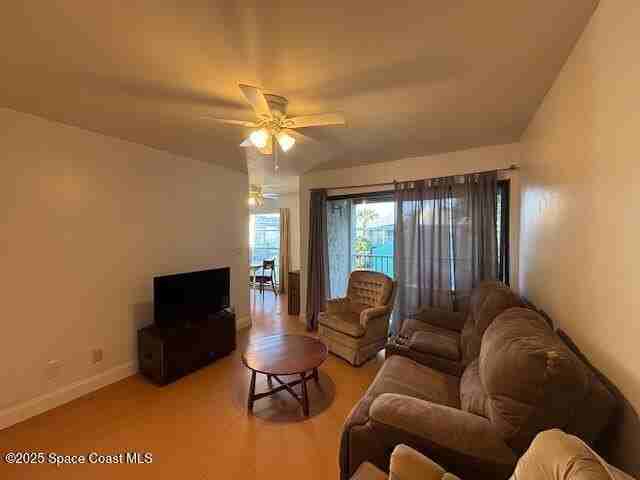 1225 N Wickham Rd Apt 421 - Photo 4 of 13