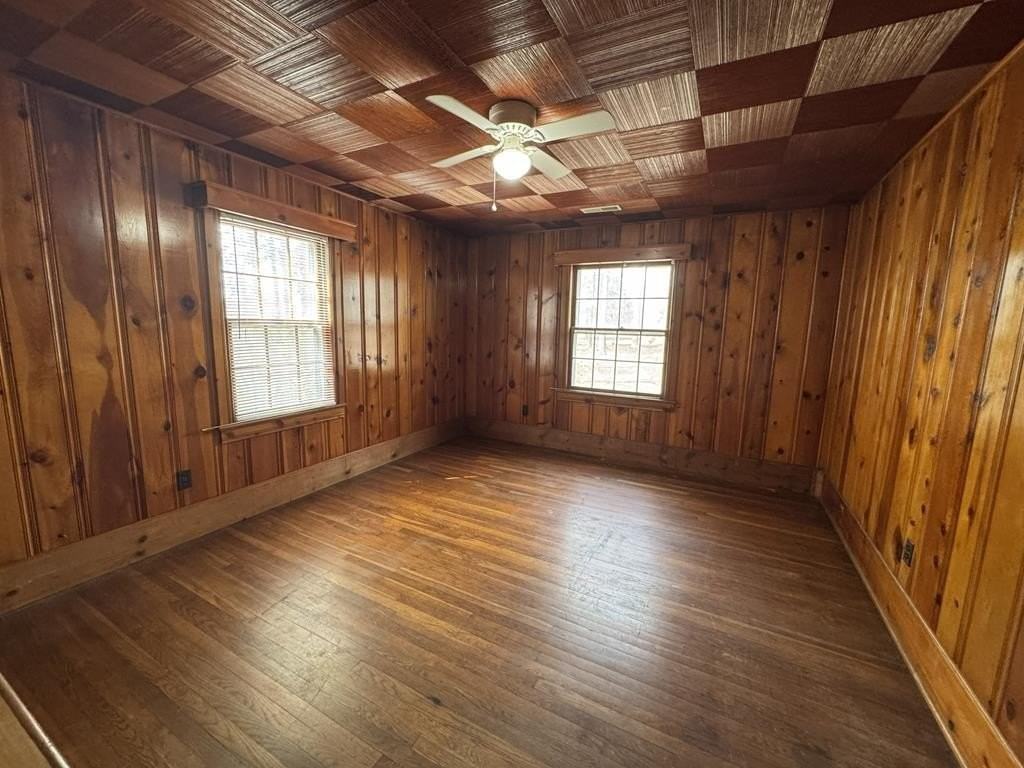 32460 Chincoteague Rd - Photo 4 of 16