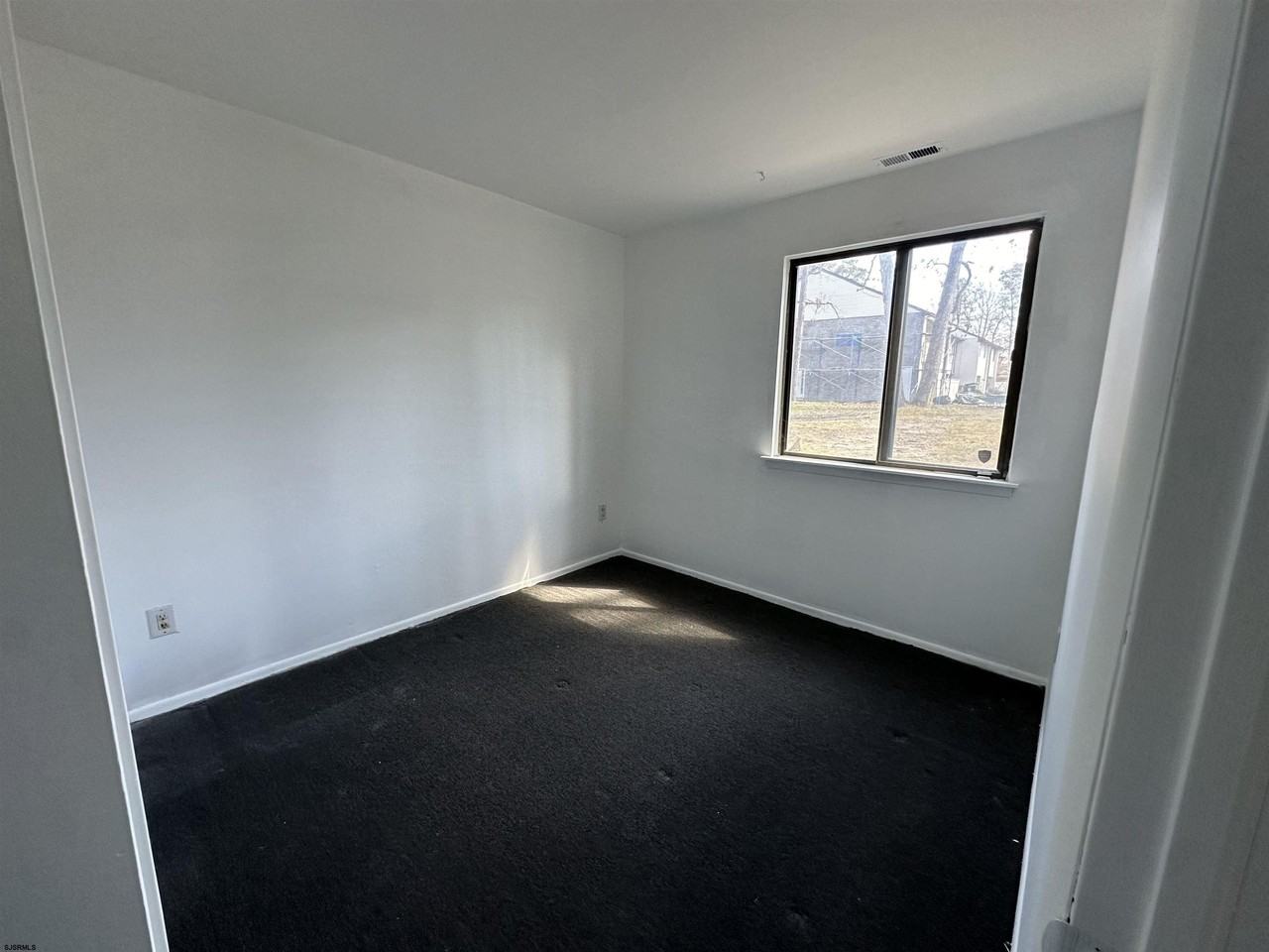 2734 Evergreen Ct - Photo 5 of 8