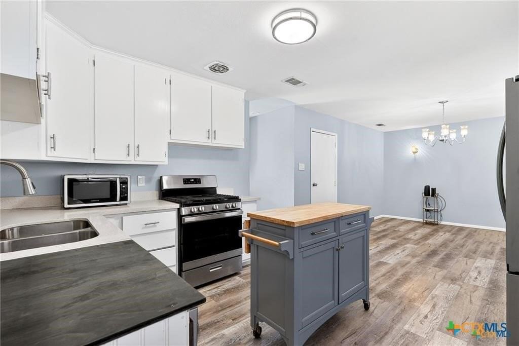1305 Arkansas Ave - Photo 6 of 16