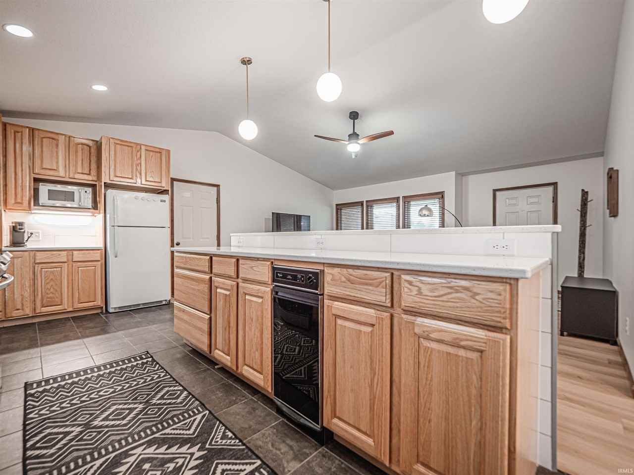 6166 River Bluff Dr - Photo 3 of 25